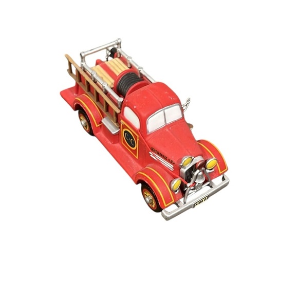Department 56 1937 Pirsch pumper fire truck Christmas in the city collection - Picture 1 of 8